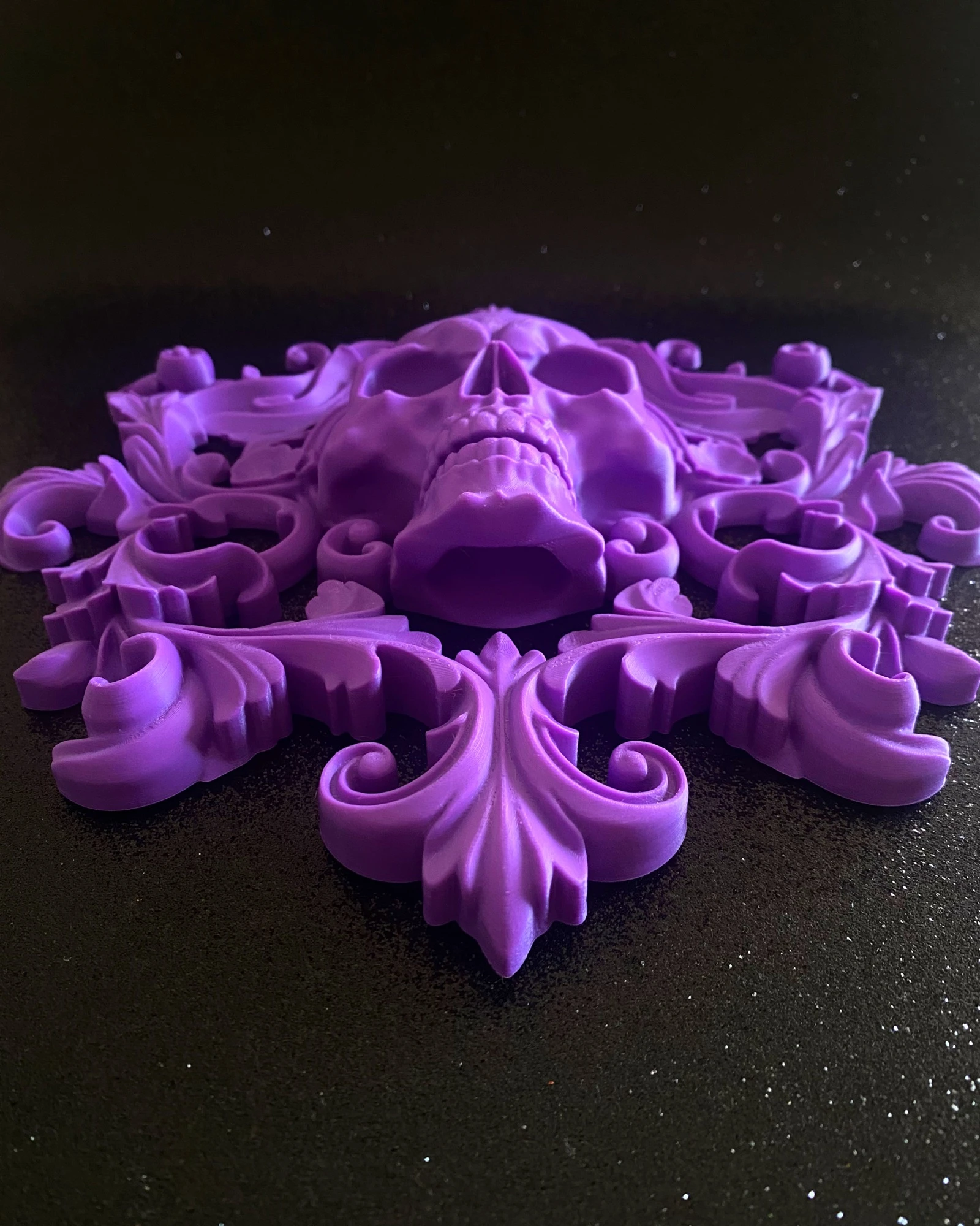 Violet Baroque Skull Wall Decoration 25cm – photo 3